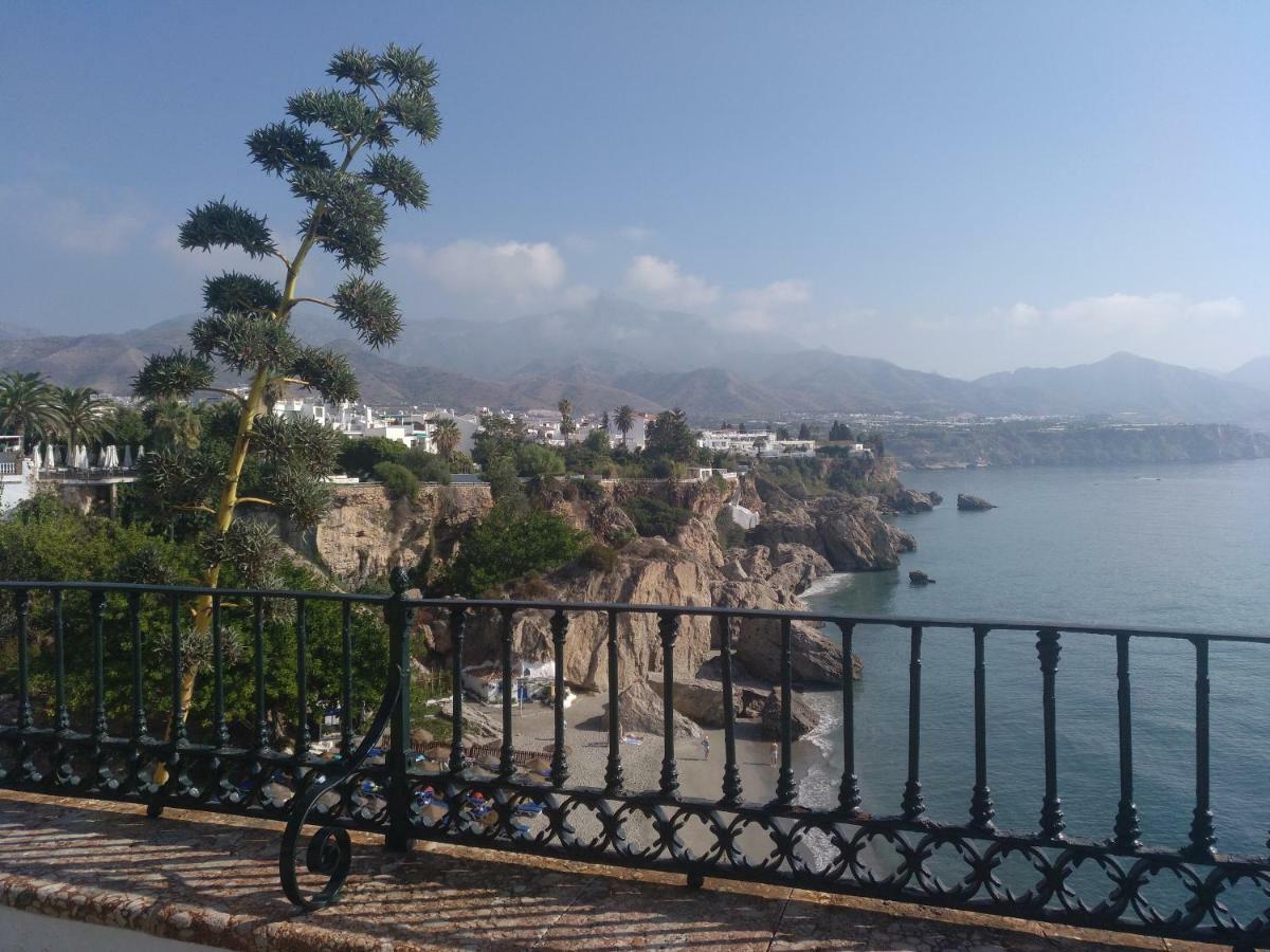 Apartamento Cala De Nerja-Lovely المظهر الخارجي الصورة