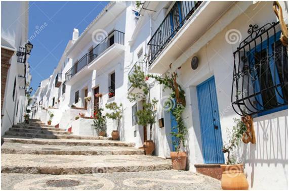 Apartamento Cala De Nerja-Lovely المظهر الخارجي الصورة